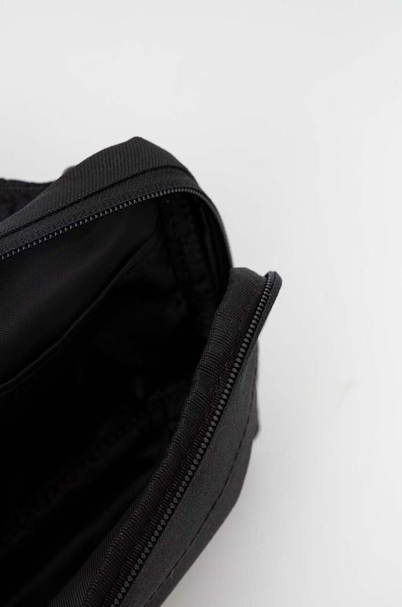 Τσάντα φάκελος Under Armour μαύρο 1378418