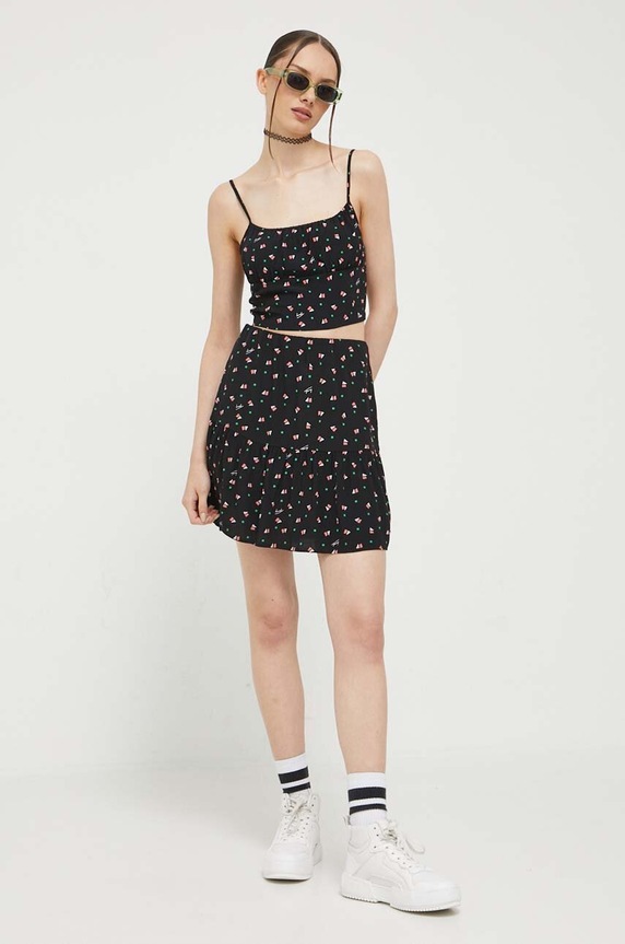 Top Tommy Jeans DW0DW15911 čierna AW23