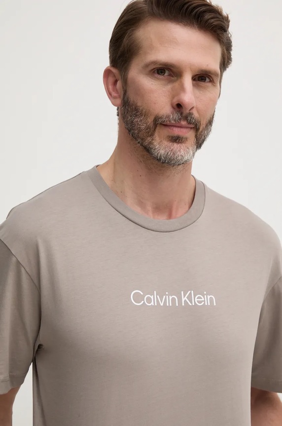 Βαμβακερό μπλουζάκι Calvin Klein γκρί K10K111346