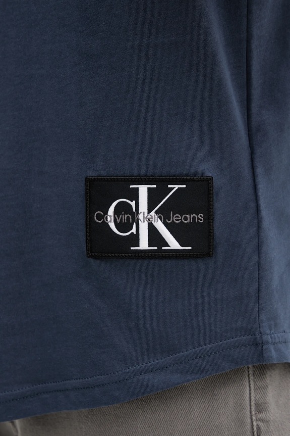 Calvin Klein Jeans pamut póló sötétkék J30J323482