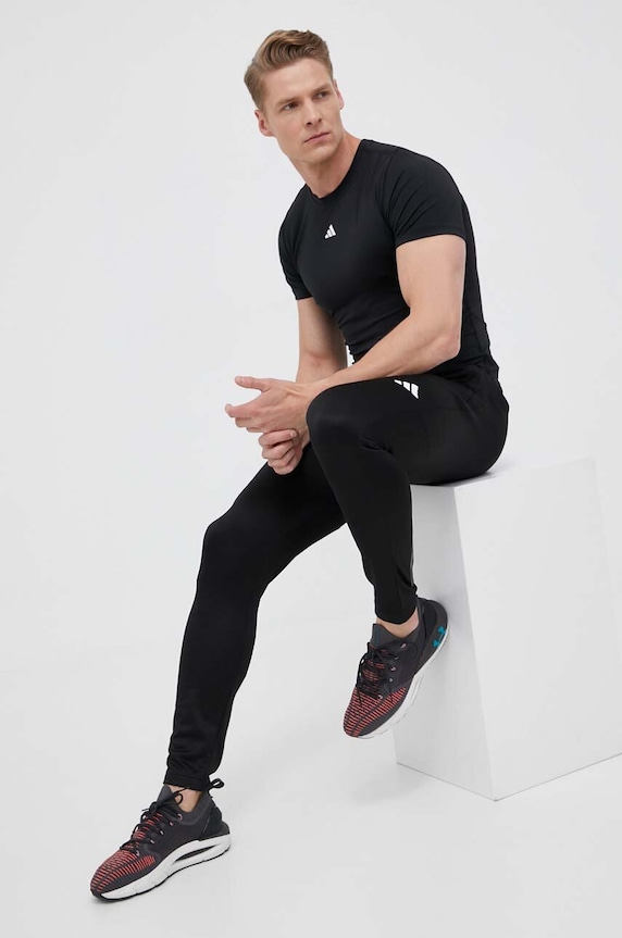 Kratka majica za vadbo adidas Performance Techfit HK2337 črna AW23