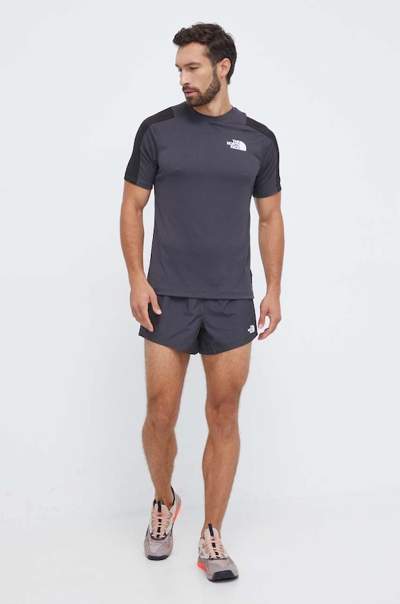 The North Face t-shirt sportowy NF0A823VMN81 czarny AW23