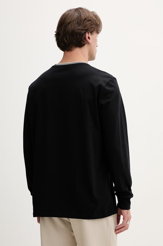 Ρούχα Βαμβακερή μπλούζα με μακριά μανίκια Fred Perry M9602.102 μαύρο