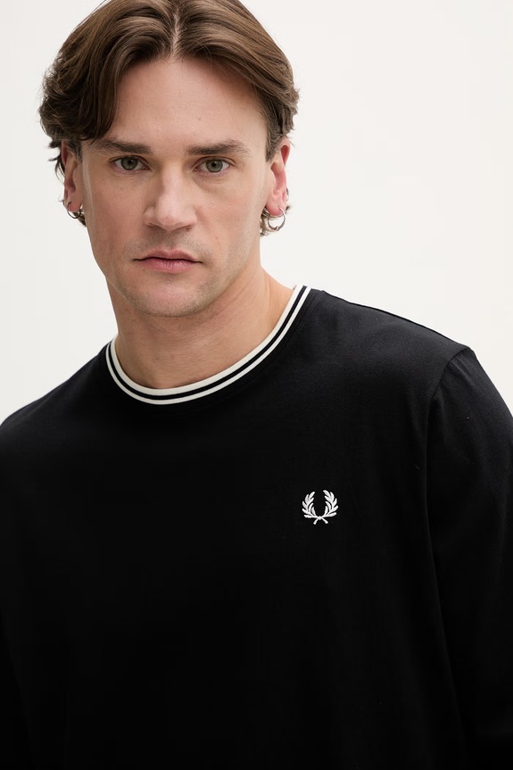 Βαμβακερή μπλούζα με μακριά μανίκια Fred Perry μαύρο M9602.102