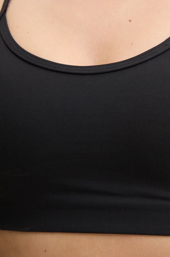 Casall спортивный бюстгальтер Sleek Strappy 24181 чёрный