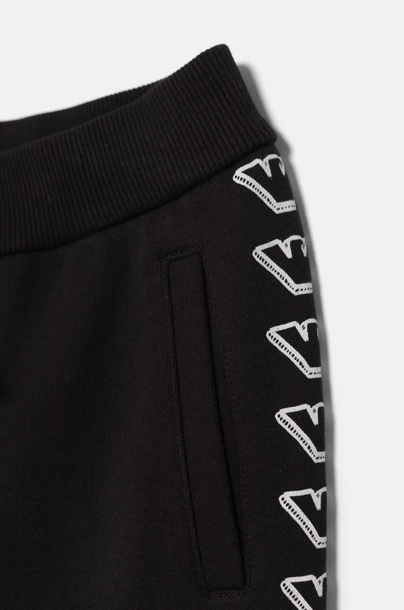 CHLAPEC Dětské bavlněné tepláky Emporio Armani EB000021.AF10381 černá
