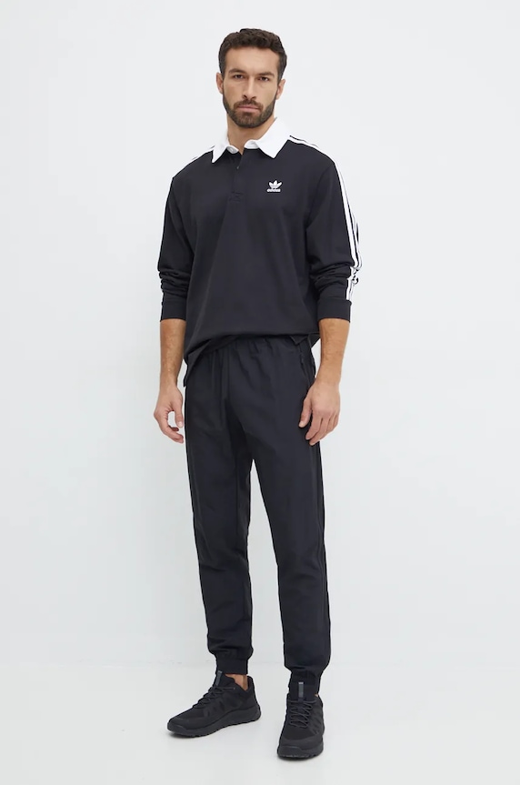 Bavlněné tričko s dlouhým rukávem adidas Originals Adicolor IZ4806 černá AW25