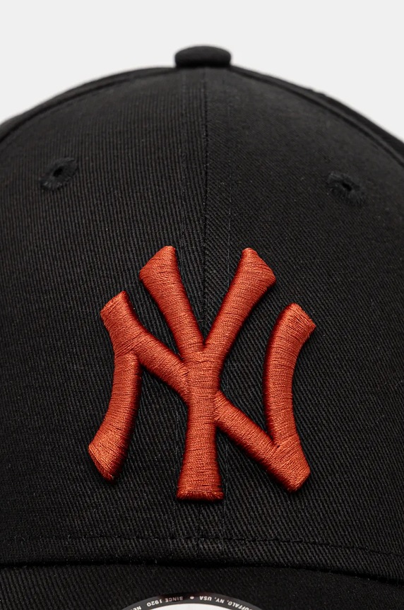 New Era cotton baseball cap LEAGUE ESSENTIAL 9FORTY® NEW YORK YANKEES 60565099 black AW24
