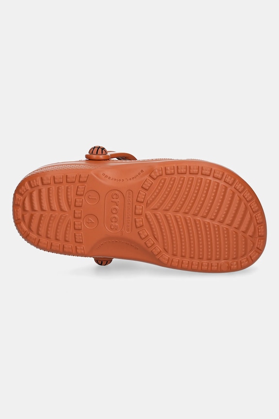 Detské šľapky Crocs CLASSIC BASKETBALL CLOG 210156.CLASSIC.BASKETBA oranžová