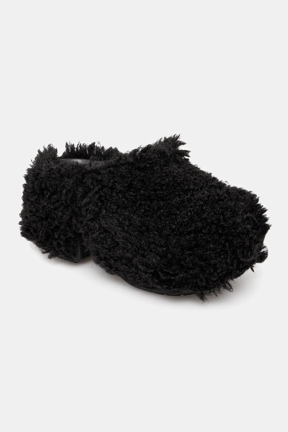 Šľapky Crocs Siren Shaggy Fur Clog textilný čierna 210910.001