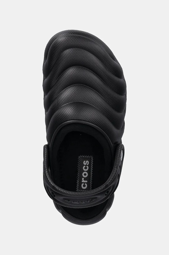 Šľapky Crocs Classic Lined Overpuff Clog čierna 210059.001