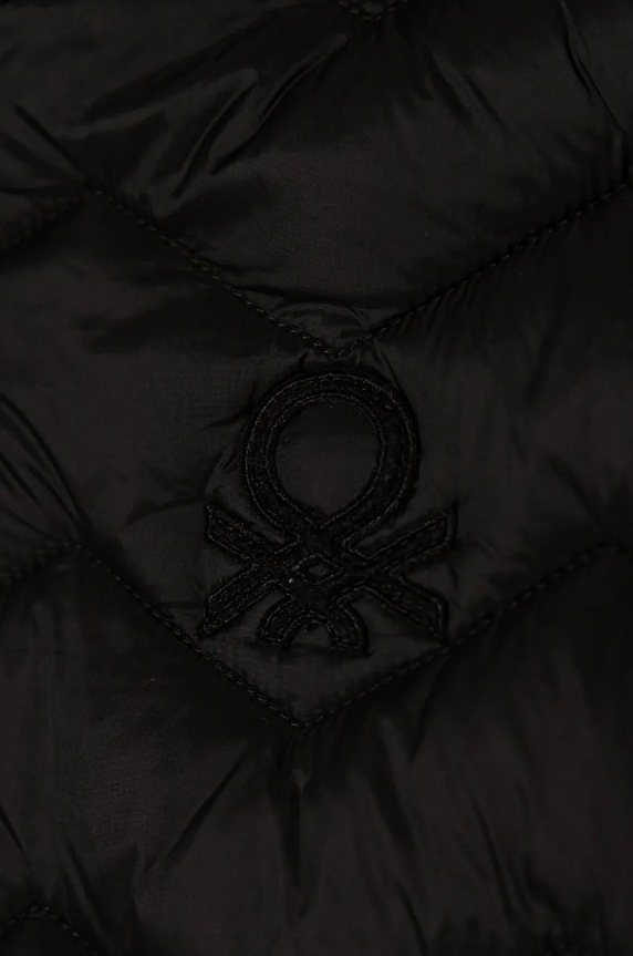 Αγορίστικα Παιδικό μπουφάν United Colors of Benetton 2TWDCN04V.G.Seasonal μαύρο