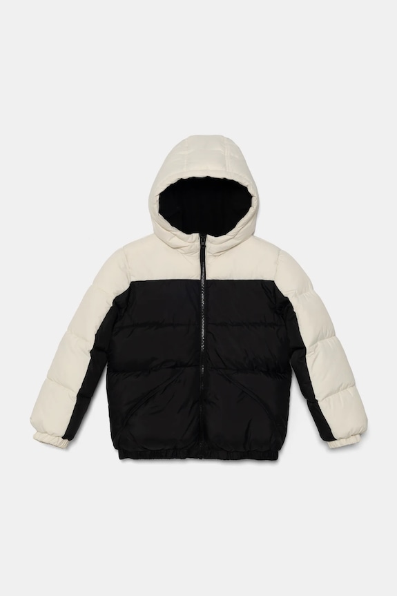 Детско яке United Colors of Benetton с изолация черен 2WU0CN05H.G.Seasonal