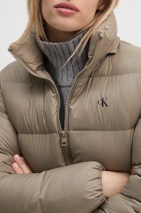 Pernata jakna Calvin Klein Jeans J20J223571