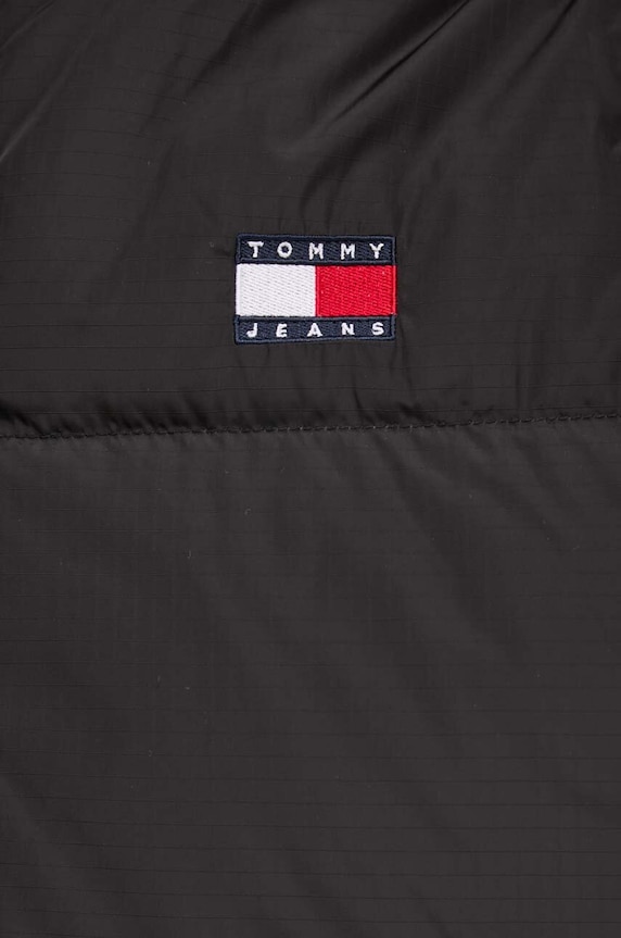 Péřová bunda Tommy Jeans DW0DW18610 černá