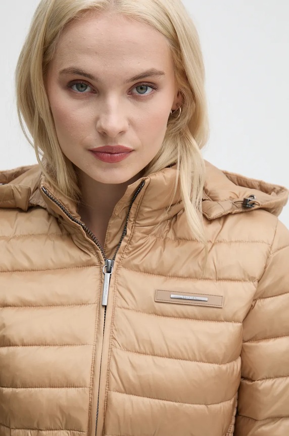Яке Calvin Klein бежов K20K207731