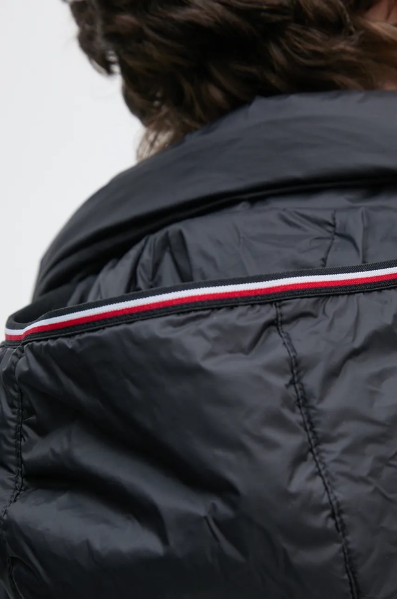 Péřová bunda Tommy Hilfiger WW0WW43553