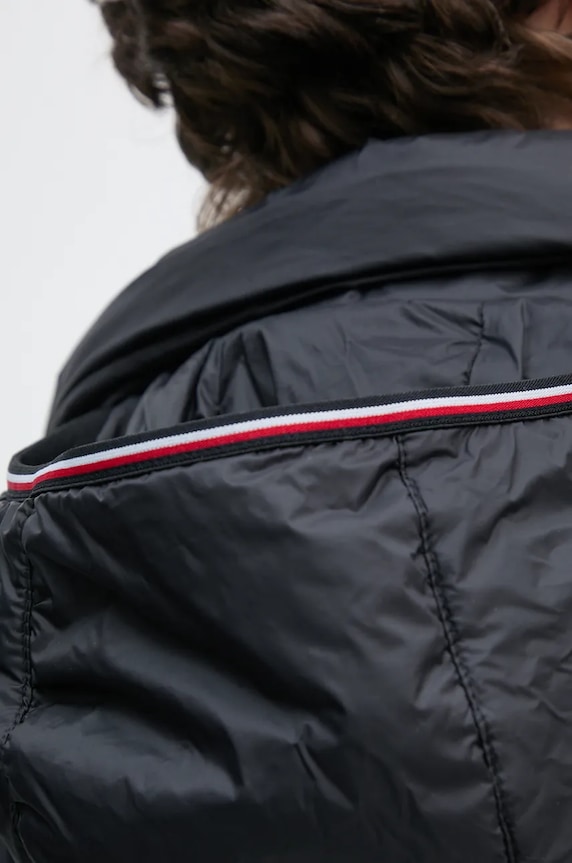 Péřová bunda Tommy Hilfiger WW0WW43553