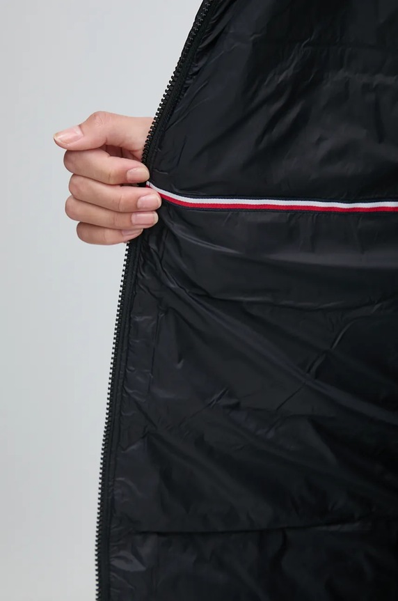 Péřová bunda Tommy Hilfiger WW0WW43553