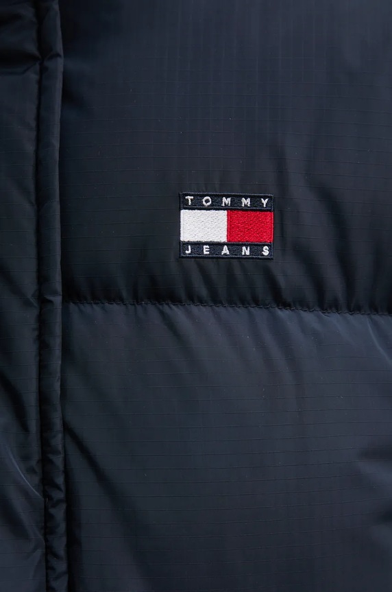 Péřová bunda Tommy Jeans DW0DW18860 námořnická modř