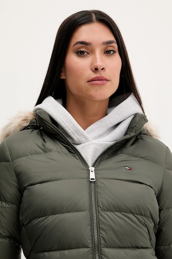Tommy Jeans geacă de puf verde DW0DW18864