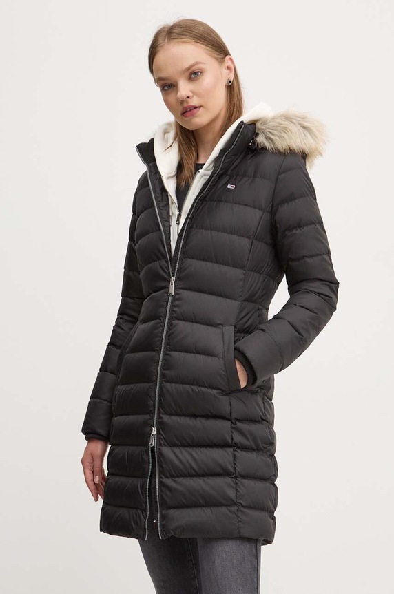 Páperová bunda Tommy Jeans zateplené čierna DW0DW18864