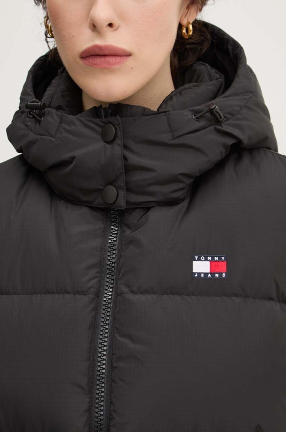 Pernati prsluk Tommy Jeans DW0DW18862 crna