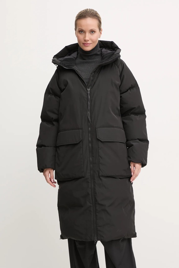 Péřová bunda Peak Performance Bluebird černá G79926