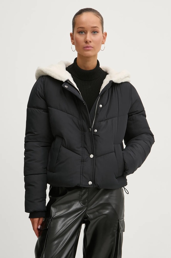 Bunda Hollister Co. s podšívkou černá KI344.4601.900