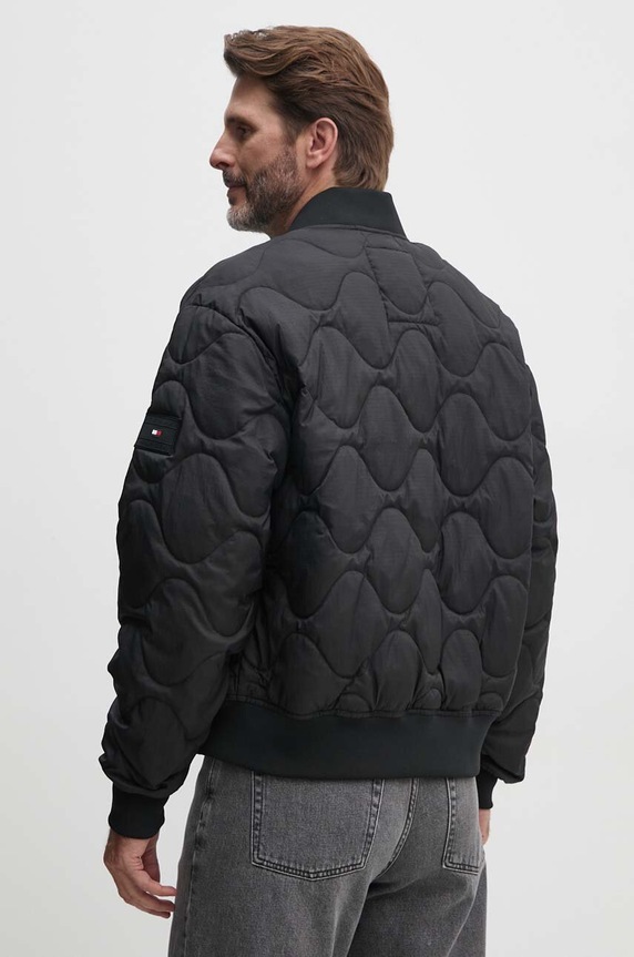 Odzież Tommy Hilfiger kurtka bomber MW0MW37341 czarny