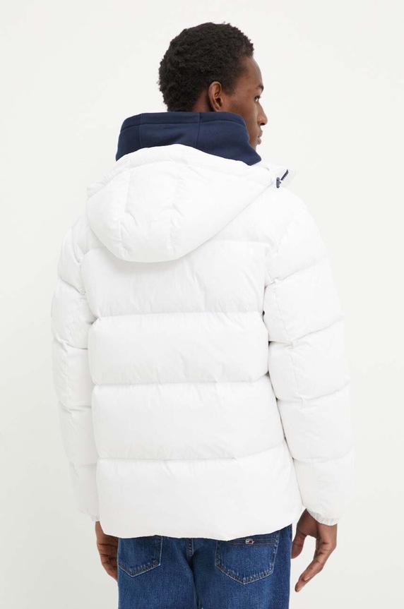 Пухено яке Tommy Jeans бял DM0DM19786