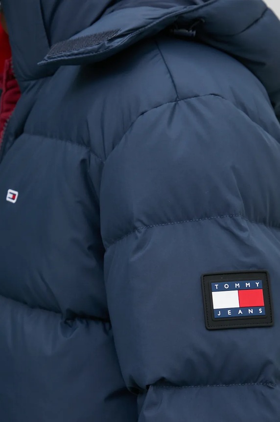 Pernata jakna Tommy Jeans DM0DM20466 mornarsko plava