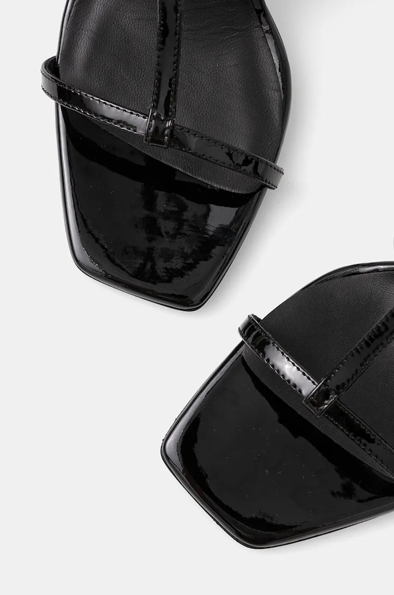 Δερμάτινα πέδιλα Calvin Klein HEEL GLADI SANDAL 90 PAT HW0HW02312 μαύρο
