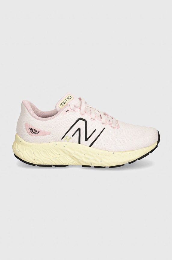 Běžecké boty New Balance Fresh Foam Evoz v3 WEVOZCP3 růžová AW24