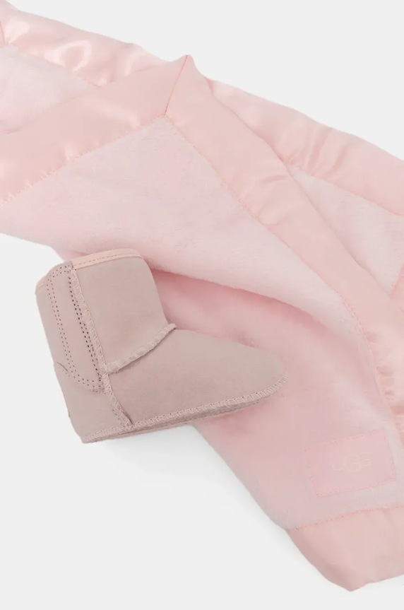 Βρεφικά παπούτσια σουέτ UGG BABY CLASSIC AND LOVEY 1157707I.G