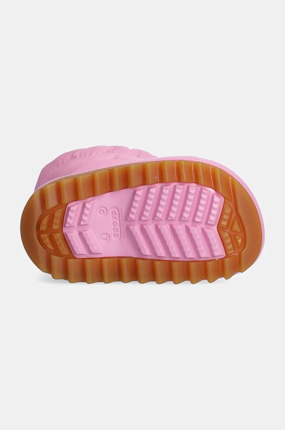 Дитячі чоботи Crocs CLASSIC NEO PUFF BOOT 207683.G.CLASSIC.NEO.PU рожевий