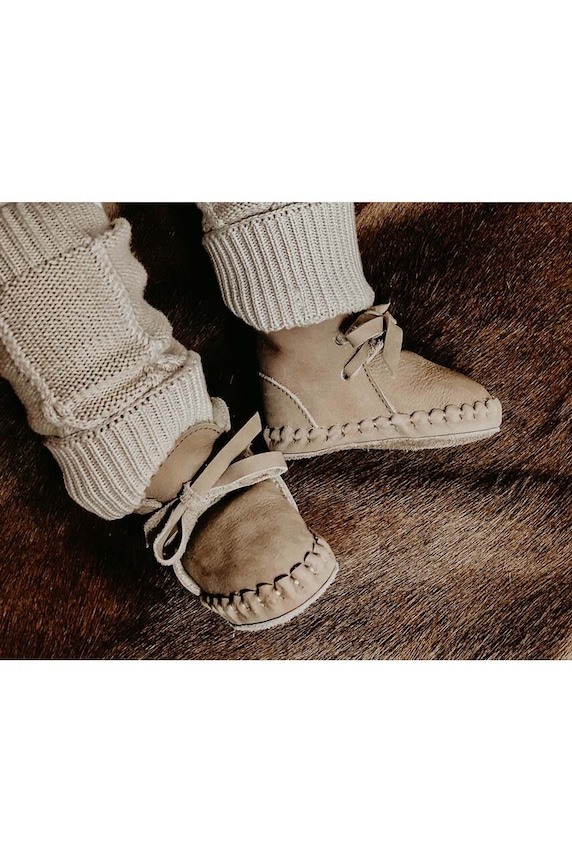 Donsje buty skórzane niemowlęce Pina Classic Booties 1018200. brązowy