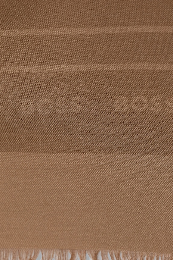 BOSS chusta damska z dodatkiem jedwabiu Laik 50521800 beżowy SS26