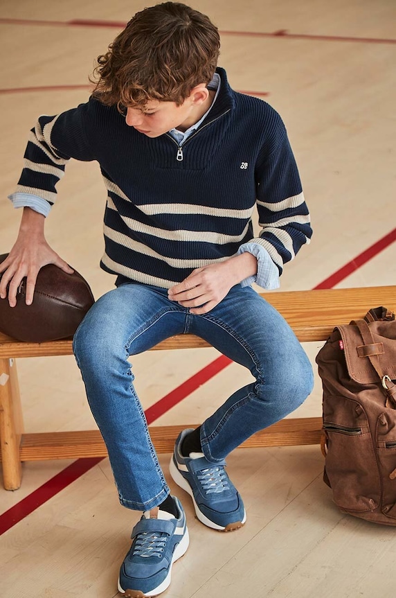 Детские джинсы Mayoral jeans slim fit basic Planet friendly голубой 516.7C.Junior.9BYH