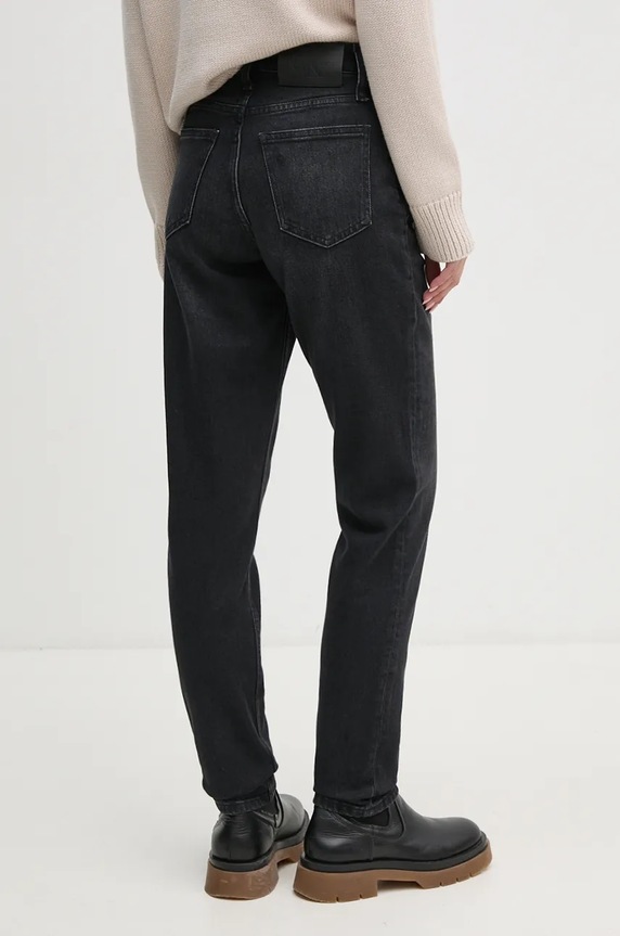 Oblečenie Rifle Calvin Klein Jeans J20J224035 čierna