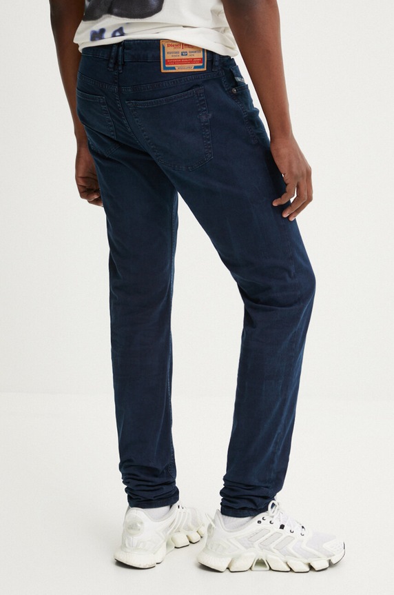 Odzież Diesel jeansy 1979 SLEENKER L.34 PANTALONI A03596.0ENAK granatowy