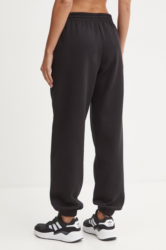 Odzież adidas spodnie dresowe All SZN IW1024 czarny