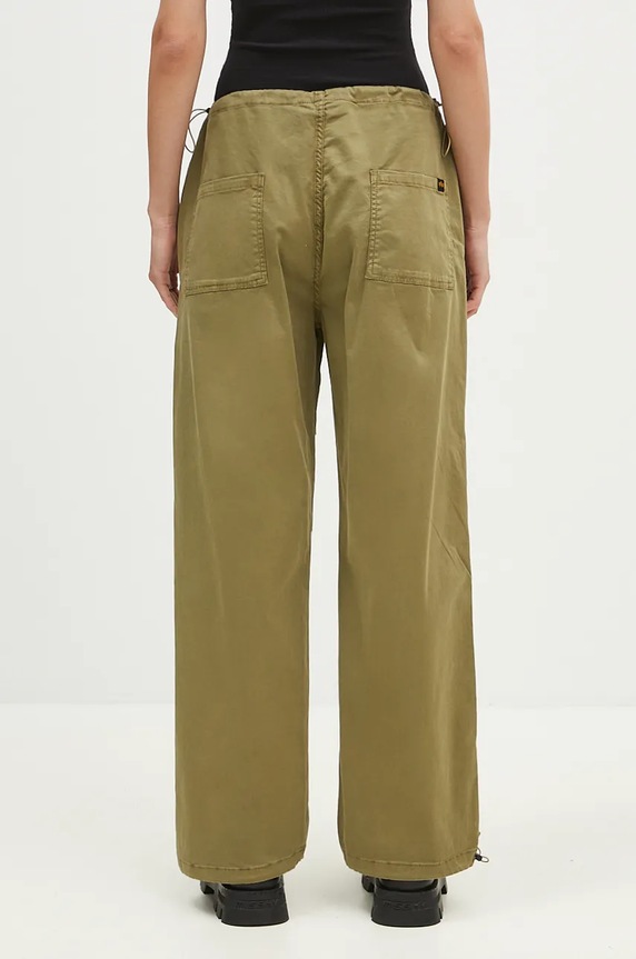 Odzież Alpha Industries spodnie Cargo Jogger Pant 148024 zielony