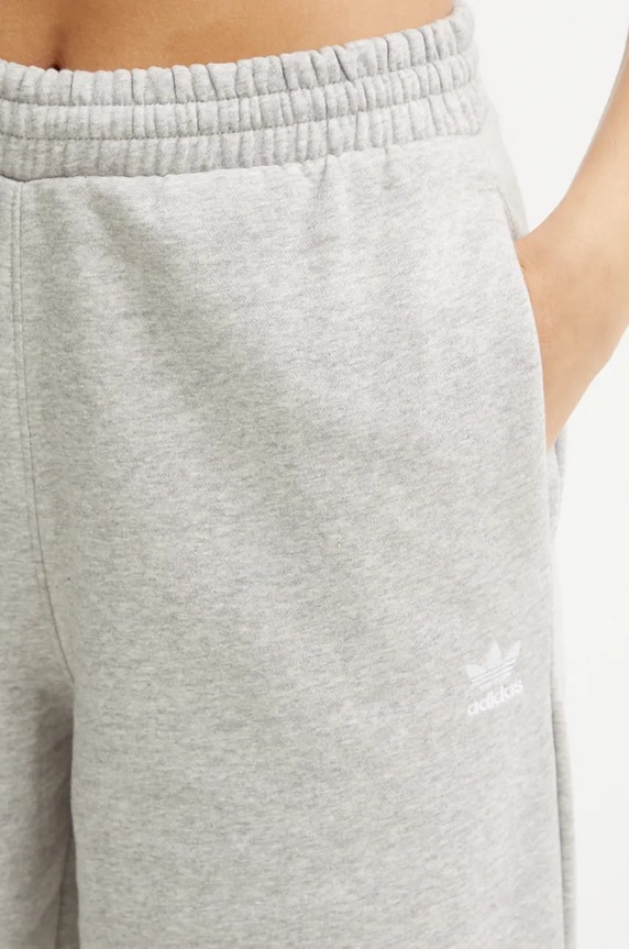 Tepláky adidas Originals Femme Galore Wideleg Fleece Pants sivá JN3028