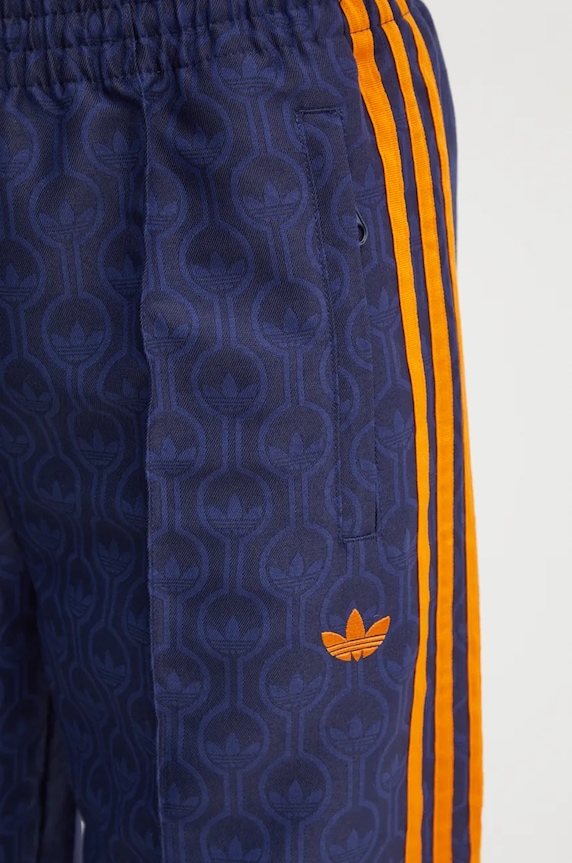 Παντελόνι adidas Originals Oversized Monogram Track Pant σκούρο μπλε JN8306