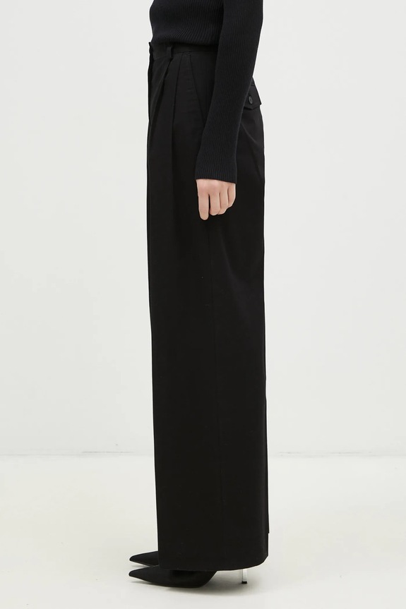 Maison Kitsuné cotton trousers Double Pleated NW01110WW0122 black AW24