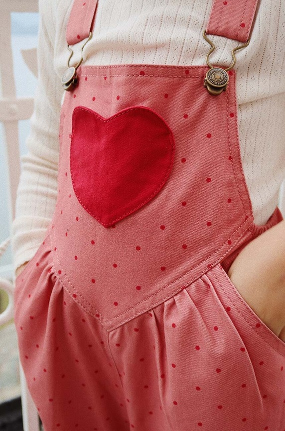 Dětské kalhoty na šle Konges Sløjd NOLA HEART OVERALLS GOTS KS101633