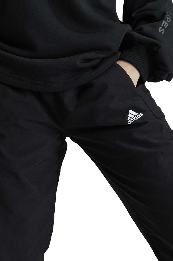 Dětské tepláky adidas JGAM PANT IV7046