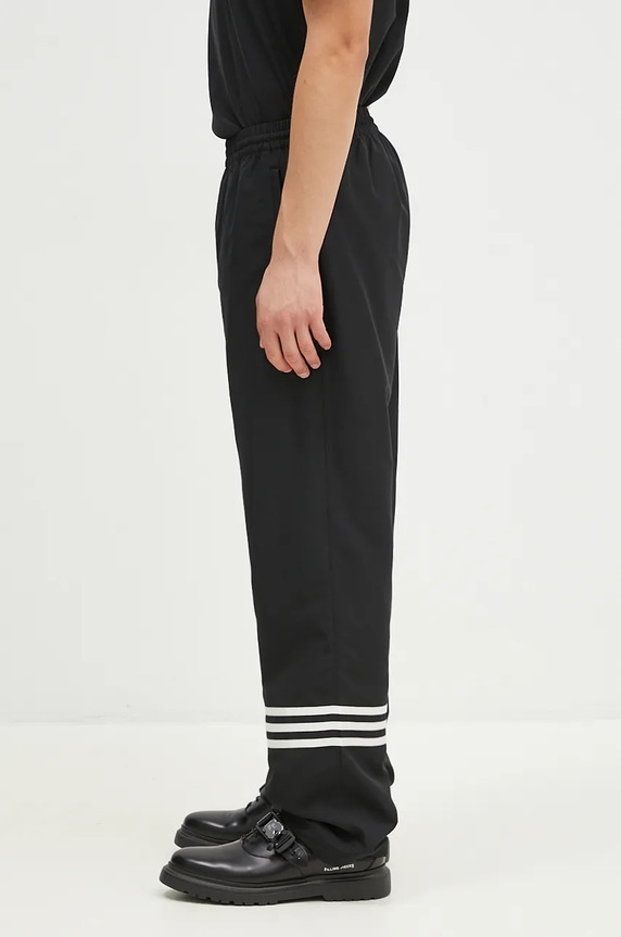 adidas Originals joggers Adicolor IW0977 black AW24