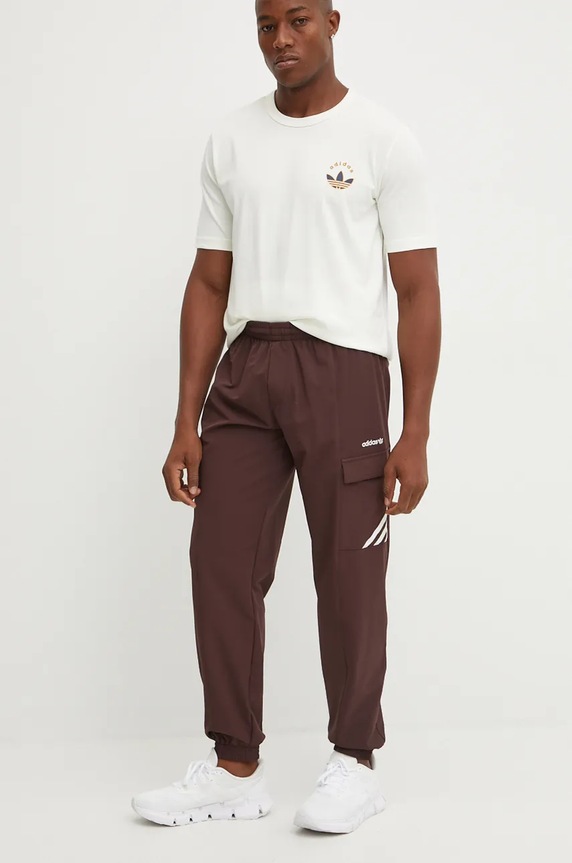 adidas Originals spodnie dresowe Cargo Pant tkanina brązowy IX9621